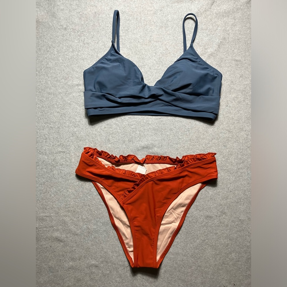 Cupshe Slate Blue Triangle Bikini Top with Rust Orange Ruffle Bikini Bottom